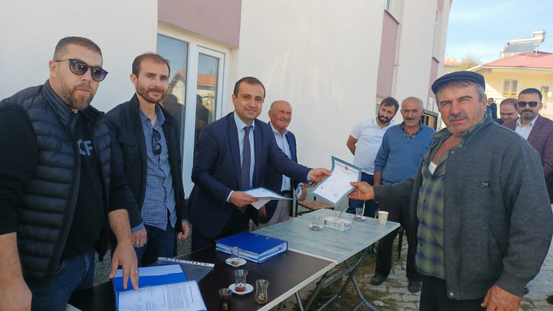 İkipınar Köyünde Tapu Sevinci