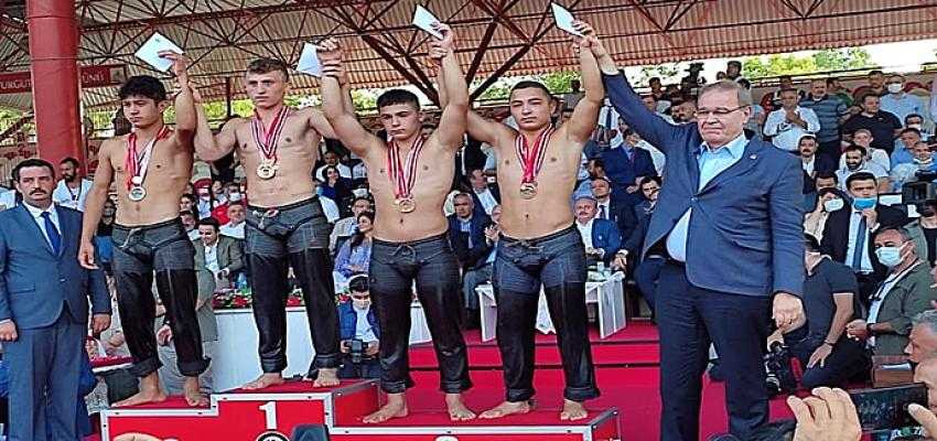 FERHAT YİĞİT, KIRKPINAR'DA 1'İNCİLİK KÜRSÜSÜNDE
