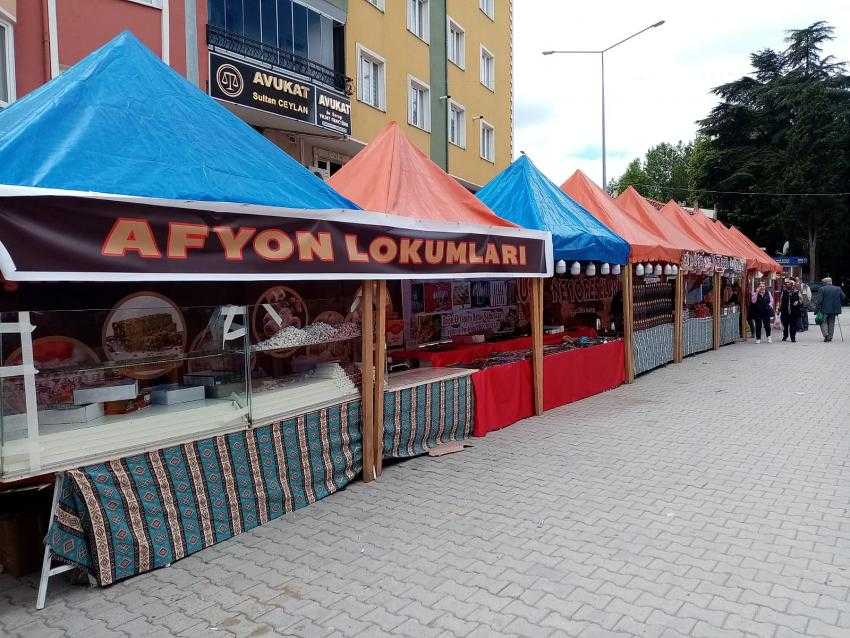 ERZURUM YÖRESEL ÜRÜNLER PAZARINA ESNAF TEPKİSİ
