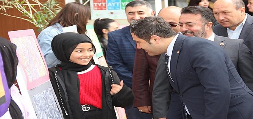 KAYMAKAM VEKİLİ TAKDİR TOPLUYOR